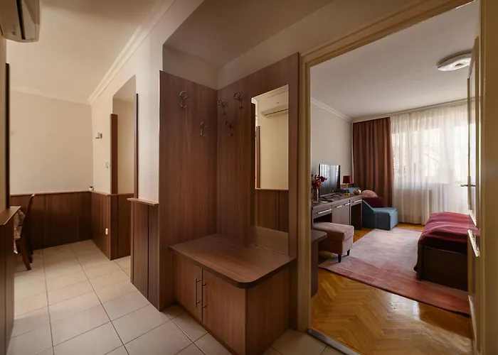 Szilfa Etterem Mariann Apartmán *