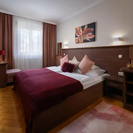 Szilfa Etterem Mariann * Hajduszoboszlo