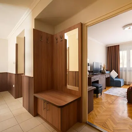 Apartment Szilfa Etterem Mariann *