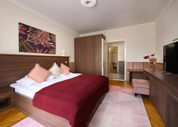 Szilfa Etterem Mariann Apartamento