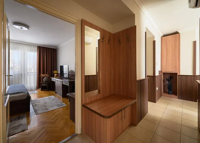 Szilfa Etterem Mariann Apartamento *